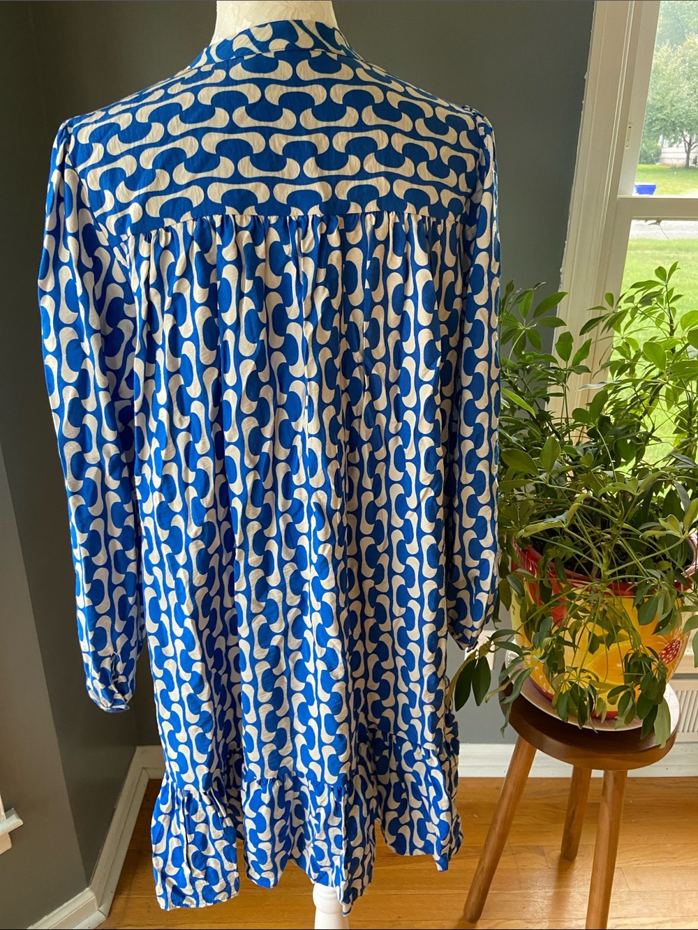 Zara Blue & White Geometric V-Neck Dress Size Small - Picture 7 of 8